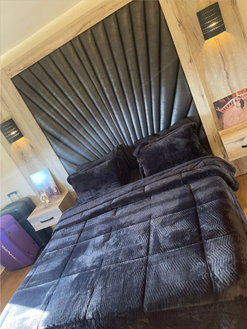 عفش بيت كامل مكمل مع جميع الادوات الكهربائيه استعمال 4شهور فقط بحاله جيده جدا