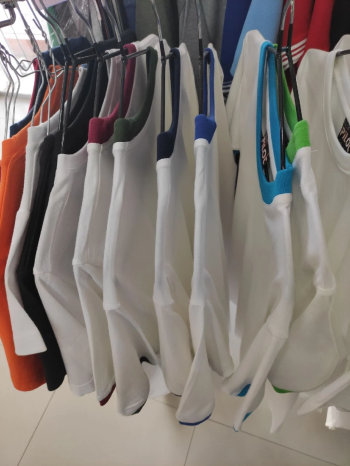 ملابس للبيع في الرياض السعودية