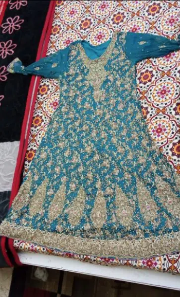 blue maxi walima condition 10/8 Sirf bazo kharab h thode se . . .