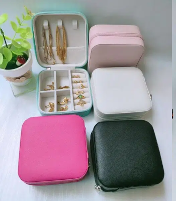 travelling box. . . portable and trendy