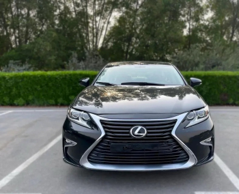 لكزس es350 خليجي  موديل 2017/2018 السياره بحاله ممتازه بد