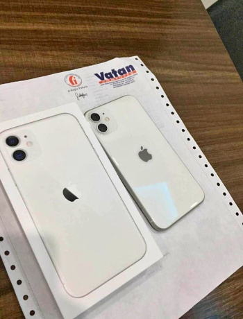 Iphone 11 128 Gb Immaculate Boxed Postpaid