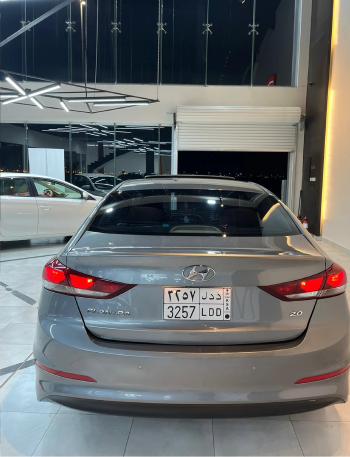 - **** بسم الله ماشاءالله **** 《《 هونداي انترا»» الوكيل : سعودي الموديل :2017 فل كامل