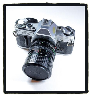 Canon AE-1 35mm Film Camera w/Canon 35-70 and Makinon 80-200 Lens & EOS Bag in La Crosse, Wisconsin