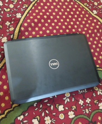 بيع 2 لاب توب واحد ديل وواحد hp