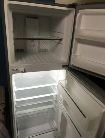 Big fridge for sale 500 
