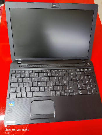 Toshiba core i7 laptop "like new condition"