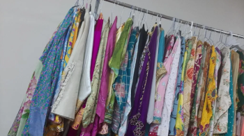 ملابس للبيع في إمارة الشارقة الإمارات