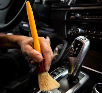 دلّع سيارتك…تلميع وتنظيف السيارة من داخل واضافة طبقة حماية عازلة بتقنية ال UV PROTECTI