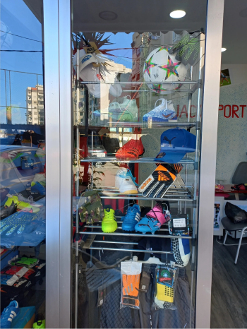 حذاء كرة قدم موجود ولادي ورجالي ومجود عدة نمر واسعار في adidas و nike و puma وكفوف وكلسات س