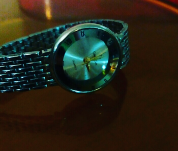 ساعة اوميجا ياباني