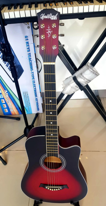 Acoustic Guitar with Free bag and pick