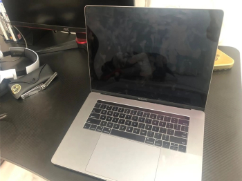 لابتوب ماك برو