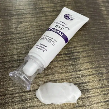 MALE FEMALE ALL STAFF REQUIRED FOR COSMETICS BRANCH