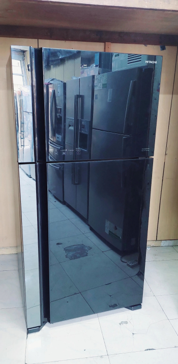 Hitachi invater good condition perfect working fridge freezer