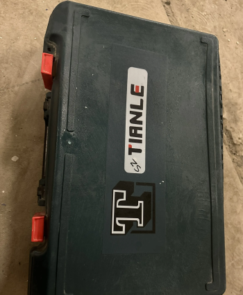 معدات صيانة جديدة ومستعملة للبيع