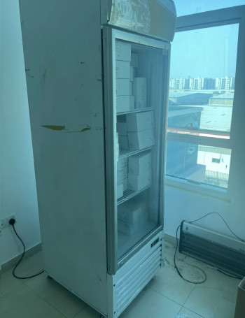 ثلاجه بحالة ممتازه م