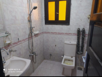 شقة للايجار بالفلل خلف المحافظة-بنها