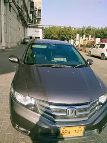 Personal used company maintain car without any work, just buy and use.