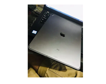 iPad pro 3rd gen 12.9 inch 256gb Cellular+wifi 10/10 condition