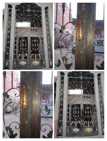 معلم حداد مصري متمكن في عماه ذو خبرة ممتاذة