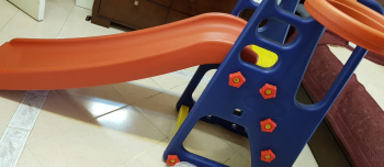 زحليقة للاطفال بحالة ممتازة