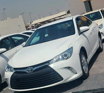 كامري 2017 خليجي ابيض اصلي