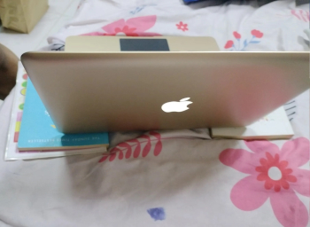 MacBook pro 8gb.ram.500 gb data