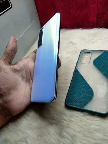 vivo v20se for sale 8/128 exchange possible with iphone