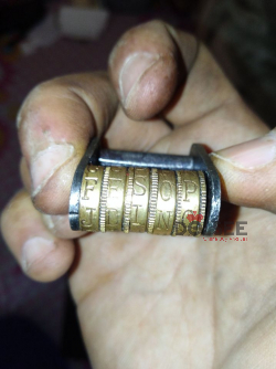 قفل انتيك يعمل بالحروف قديم جدا