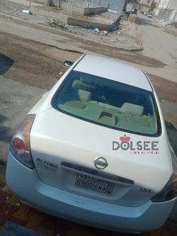 Nissan altima