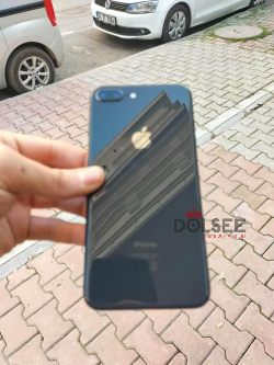 PERFECTLY CLEAN IPHONE 8 PLUS 64GB