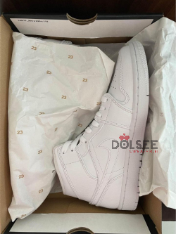 ORIGINAL Jordan1 Mid - Multiple Sizes available