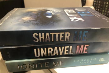 shatter me series in rak