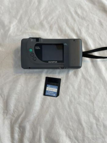Olympus D-220L Digital Camera w/ Memory Card & Strap Tested/Working in Gaylord, Michigan