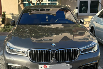 بي أم دبليو x-drive 750iL مواصفات خليجية مع عقد صيانة لغاية 2026 لدى الوكيل