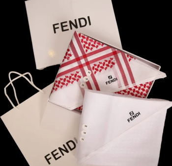 شماغات رجاليه ماركات عالمية البصمه الاخيره وتس