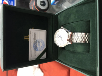 ساعة DK DomosKenos الأنيقة والعصرية