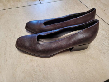 BRAND NEW LEATHER SIZE 6 in Salt Lake City, Utah