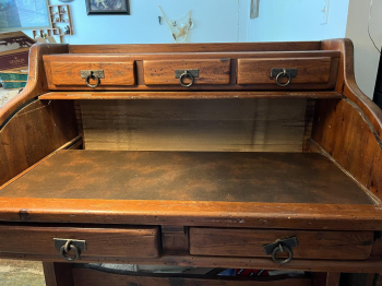 Link &Taylor Rawhide rollup top desk