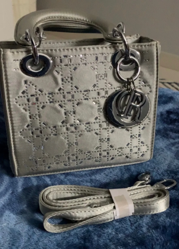 اكسسوارات للبيع في القصيم السعودية