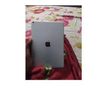 I pad air 3 generation 10 by 9 condition 64gb