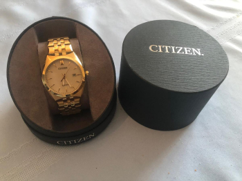Gold Citizen Wristwatch