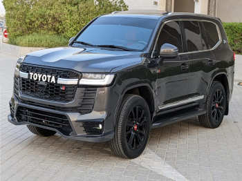 TOYOTA LAND CRUISER 2013 FACELIFTED 2023 GR V6 4.0L FULL OPTION G.C.C IN EXCELLENT CONDITION