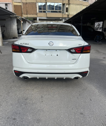 Nissan altima sv 2020