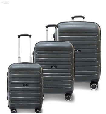 ثلاث شنط سفر