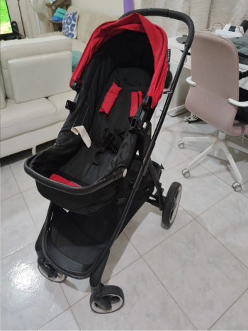 Adjustable stroller with detachable chair - original price 1300 AED