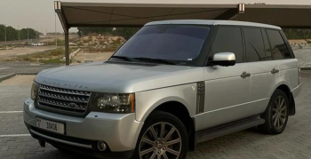 رنج روفر فوج موديل 2010 صبغ وكالة ولا يوجد اي نقطة صبغ و يوجد فحص السيارة كامل مثبت