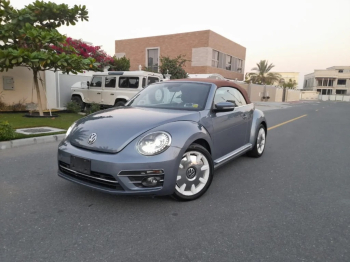 VW beetle 2019 standstorm blue very clean ​