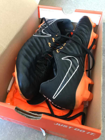 Nike Tiempo Legend 7 Pro FG US 9 (fits 8.5 too) football soccer boots